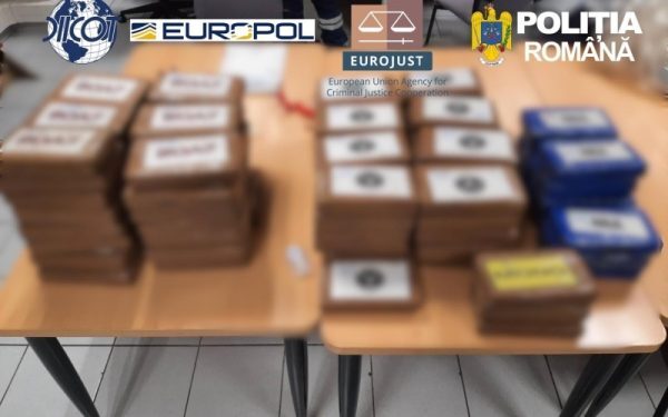 Poliția a găsit AUR, argint și ceas de lux la traficanții de droguri
