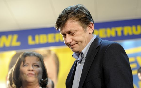 Antonescu, atac la Bolojan: „Sunt suficienți proști în România”