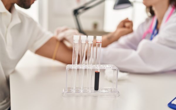 Analize sânge: 5 testele obligatorii înainte de sală