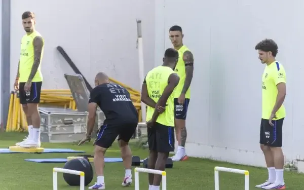 Simeone și Julian, discuție importantă înainte de antrenament