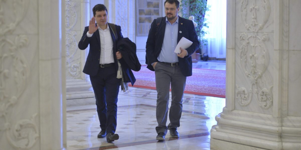 Ghinerea: Nicușor Dan, suspectat de antisemitism de la Holocaust