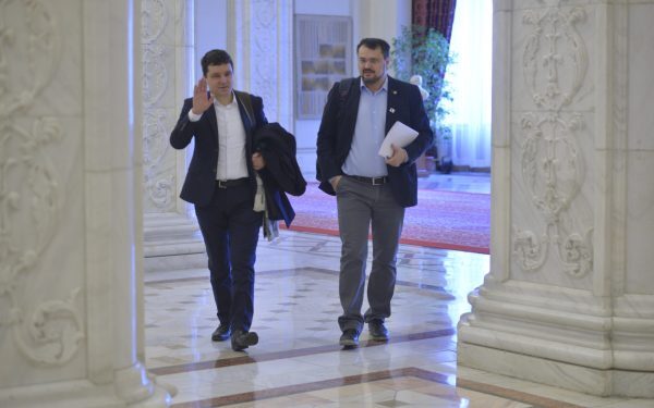 Ghinerea: Nicușor Dan, suspectat de antisemitism de la Holocaust