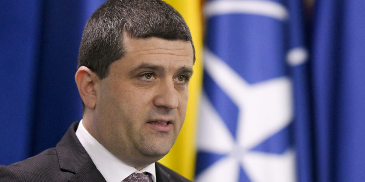 Grindeanu acuzat de Miruță: Vinovăție pentru proiectul de apă blocat