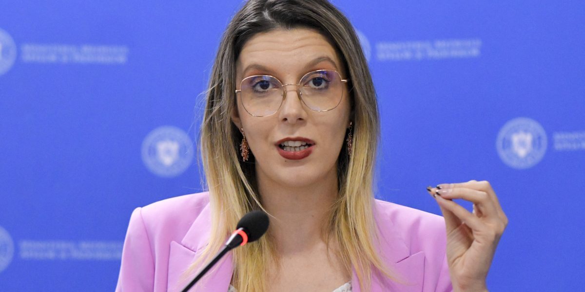 Buzoianu: Pericol pentru democrații de la rețelele sociale