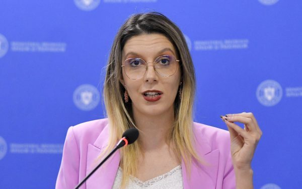Buzoianu: Pericol pentru democrații de la rețelele sociale