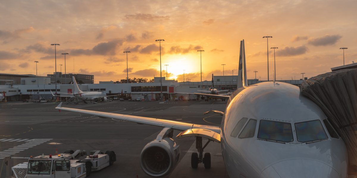 Airbus A320 evită un Boeing Qatar Airways pe aeroportul aglomerat