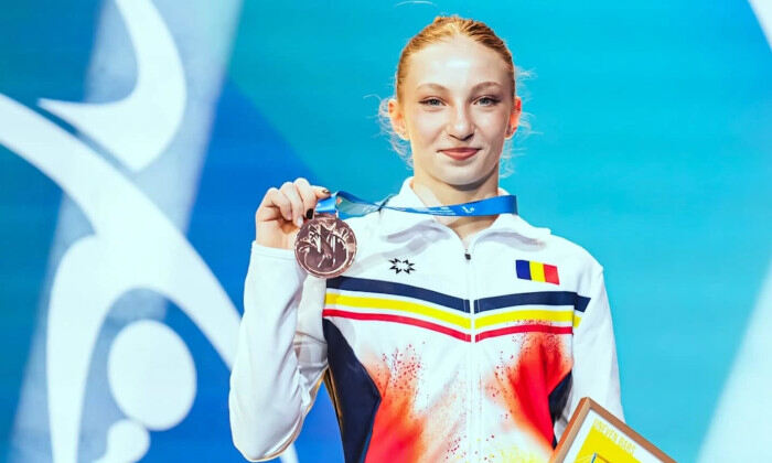 Parlament: Bani pentru Ana Maria Bărbosu, gimnasta campioană