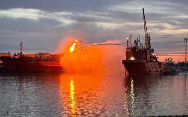Atac rus la Izmail, aproape de România. Incendiu la port
