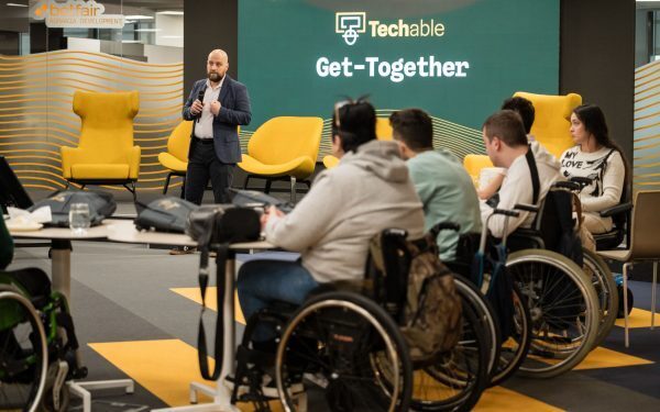 Techable, șansă reală pentru zeci de persoane cu dizabilități