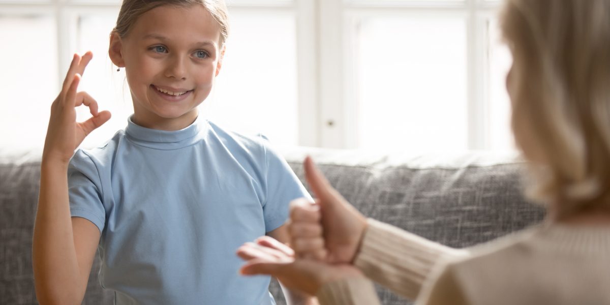 Inteligenta emoțională a copiilor: 4 greșeli din iubire pe care le fac părinții