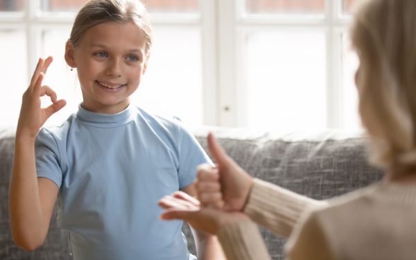 Inteligenta emoțională a copiilor: 4 greșeli din iubire pe care le fac părinții