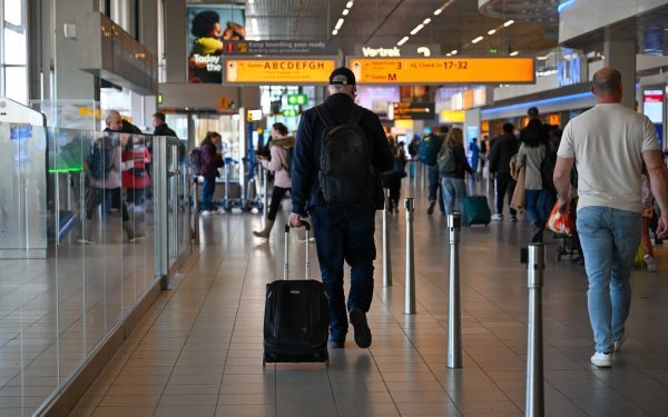 ETIAS Amânat: Turiștii Scapă de o Nouă Taxă de Călătorie