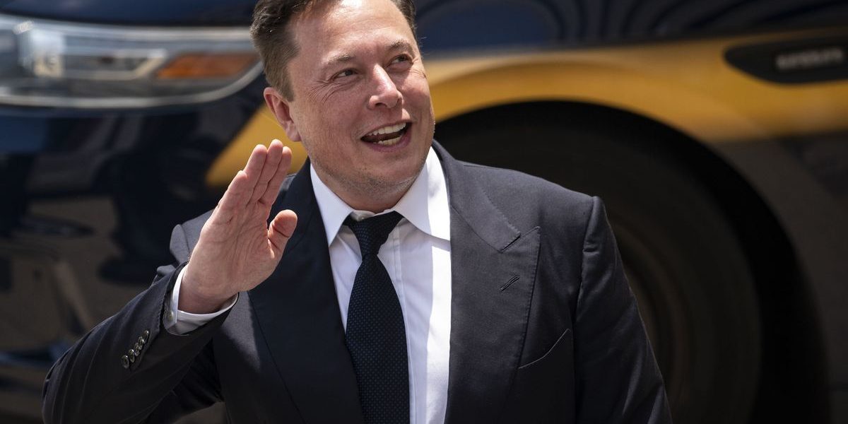 Facturi uriașe la supercomputerul lui Musk. Constructorul cere sute de milioane