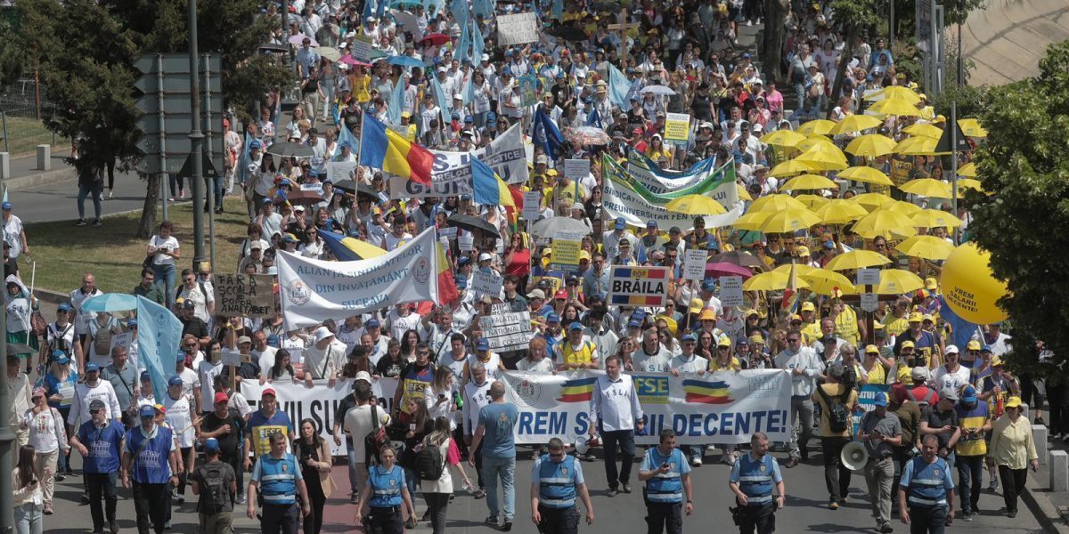 Sindicatele din Educație, Revoltă pe Legea Salarizării