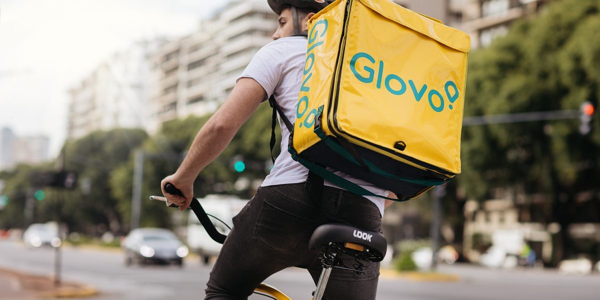 Glovo și PragmaGO: Credite digitale pentru comercianți din România