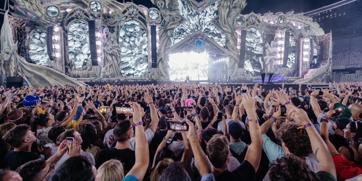 UNTOLD 2026 Cluj: Garsonieră mai scumpă ca chiria lunară