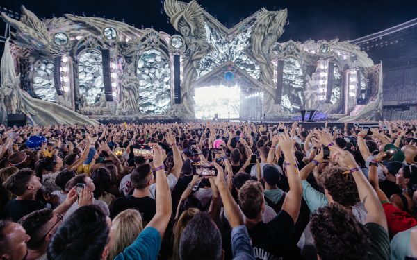 UNTOLD 2026 Cluj: Garsonieră mai scumpă ca chiria lunară