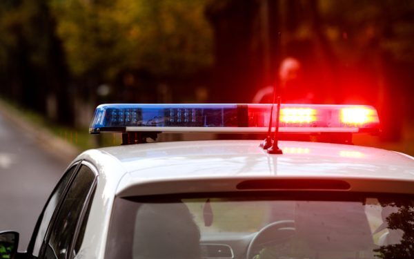 Galați: Tânăr, atacat în parc de un adolescent. Răni multiple