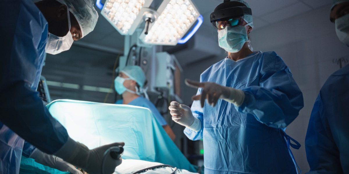 Britanic operat pe creier cu AI: Revoluție medicală salvează vederea