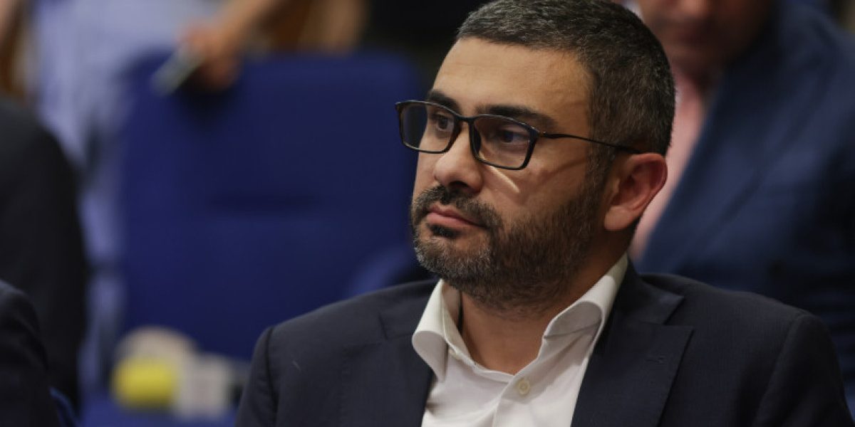Manole dă vina pe Guvernul Bolojan pentru banii pierduți