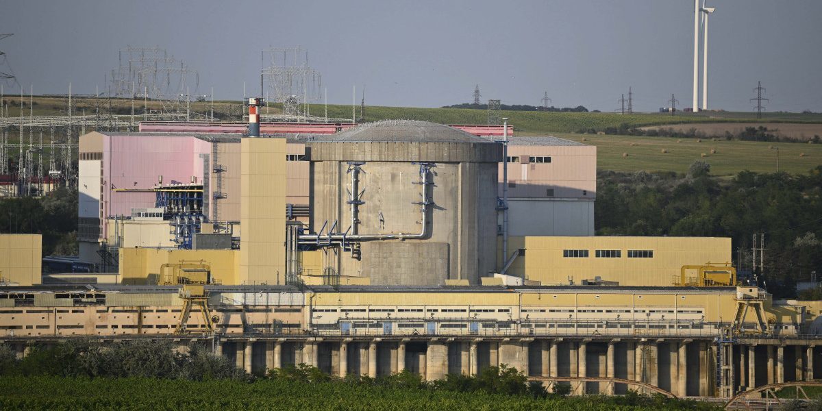 Facturi la energie mai mari? Bușoi anunță impact după închiderea Cernavodă