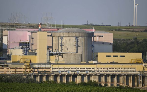 Facturi la energie mai mari? Bușoi anunță impact după închiderea Cernavodă