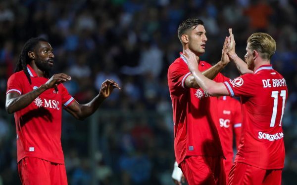 Napoli face legea: 6-2 în amical cu Aris