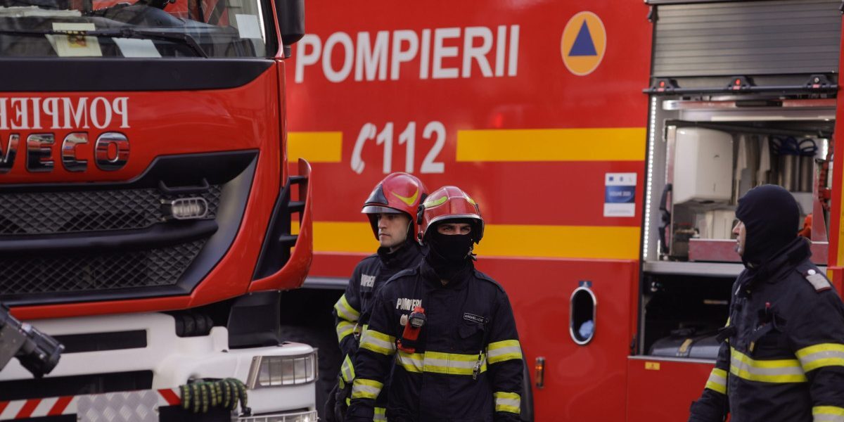 Incendiu la depozit de uleiuri în Constanța, RO-Alert emis