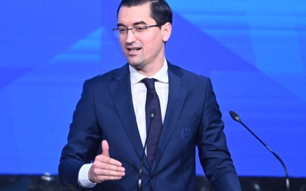 Burleanu, după insolvența CFR: Jucătorii să refuze eșalonarea salariilor