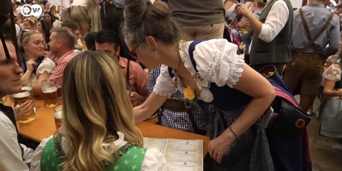 Șampania de la Oktoberfest, scandal politic: politicienii dreptei radicale, vizați