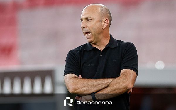 Pinheiro: Cu fani, 3-4 goluri la pauză