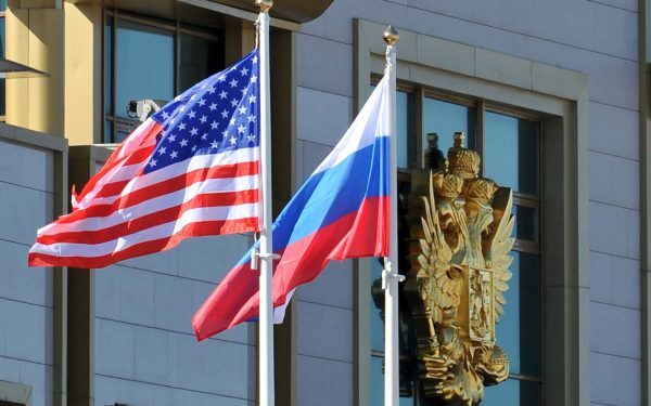 Rusia: Deschide ușa negocierilor, așteaptă semnale de la SUA