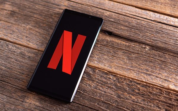 Disney+ și Netflix: Streaming gratuit contra reclame, după scumpiri