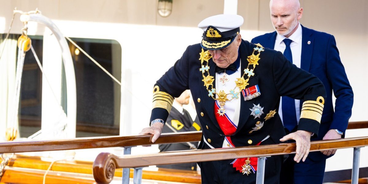 Regele Harald, stare gravă. Familia regală și premierul anulează deplasări