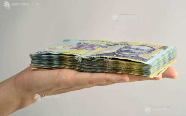 Tânăr de 19 ani, arestat pentru o escrocherie de 100.000 lei