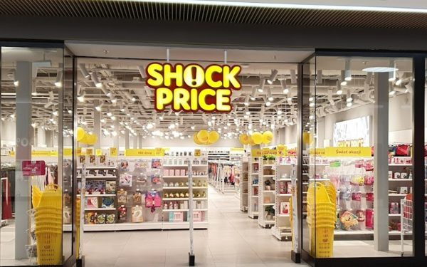 Noi magazine cu prețuri mici, angajări masive în România