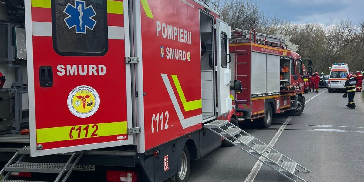 Accident cumplit pe DN 67C, Alba: Patru victime, trei încarcerate