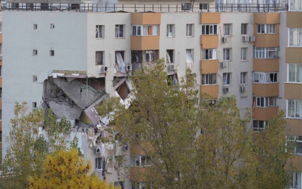 Rahova, 10 luni după explozie: locatari blocați. Ciucu: „Expertiză comandată”