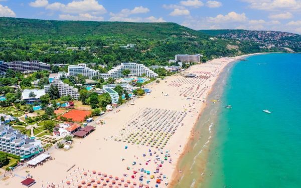 Turiști blocați în Bulgaria: SMS-ul le-a stricat vacanța de 3.540 euro