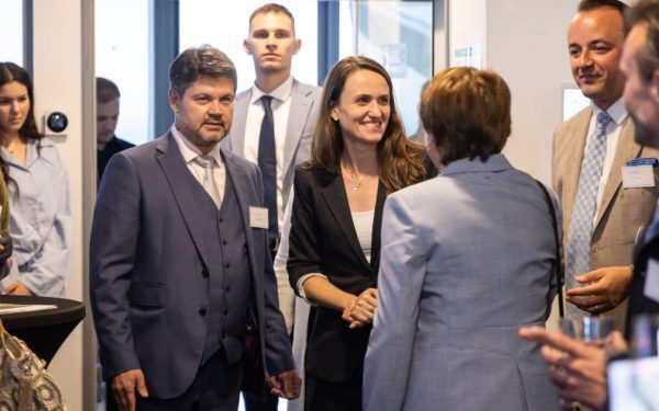 Oana Țoiu: Consulat românesc la Frankfurt. Când începe