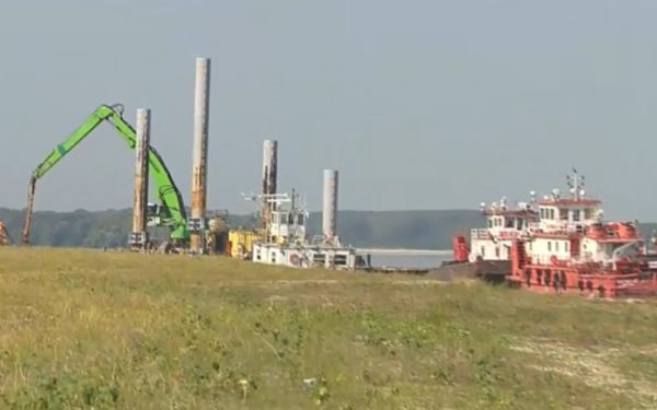Dunărea, operațiune decisivă: Barje scufundate pentru Cernavodă