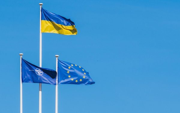Ucraina: Scade sprijinul pentru UE și NATO, arată noul sondaj
