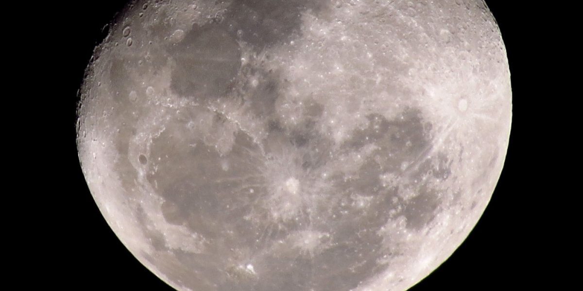 SpaceX pe Lună: Racheta s-a prăbușit deja. Primele imagini în curând