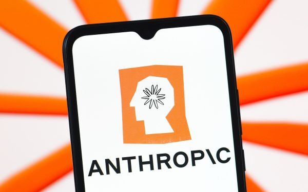 AI au păcălit oamenii cu identități false în atacuri cibernetice