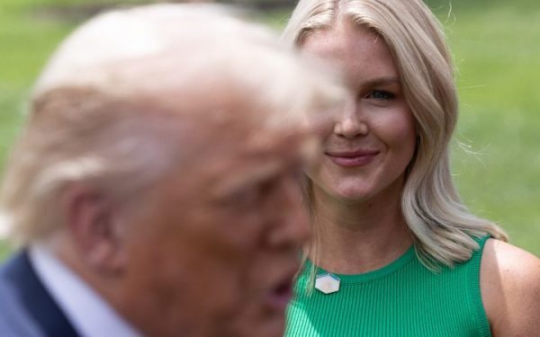 Trump: Cine-l înlocuiește pe Karoline Leavitt?
