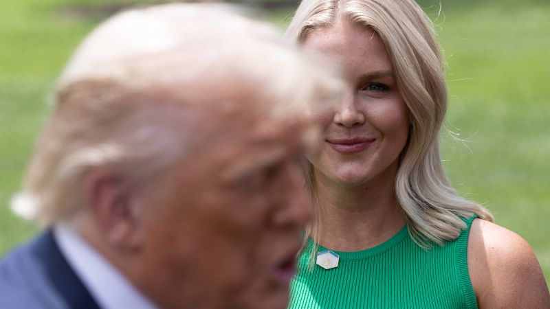 Trump: Cine-l înlocuiește pe Karoline Leavitt?