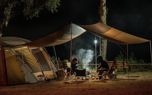 Cătunul cu 5 campinguri: Locuitorii revoltati!