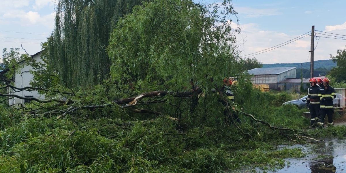 Vara fierbinte se ciocnește de furtuni: Ce zone din România sunt afectate