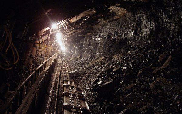 România și-a închis cărbunele pe hârtie, centrale pe gaze din vorbe