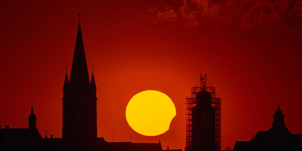 Fotograf acuzat de fals la Sibiu: cum a prins o eclipsă unică